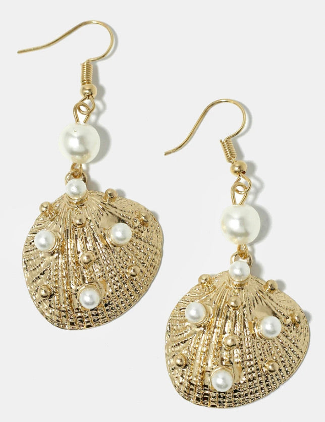 Pearls visit drop earrings